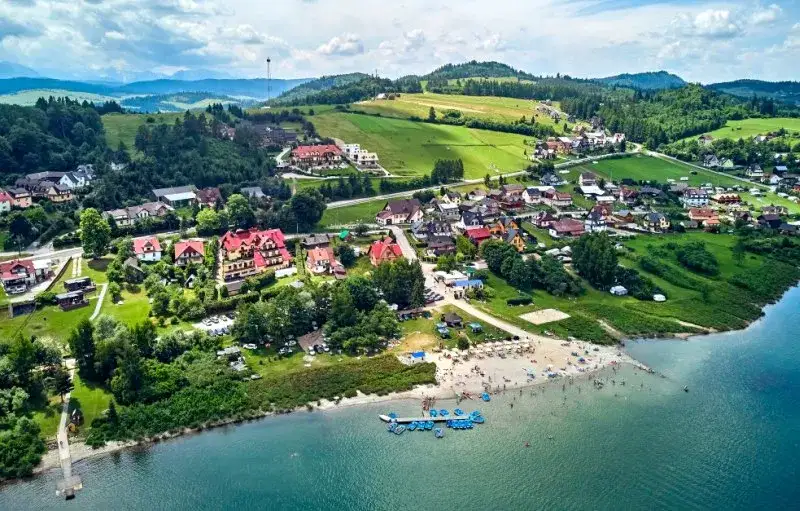 Zdjęcie Plaża jezioro Czorsztyńskie – odkryj najlepsze miejsca na relaks