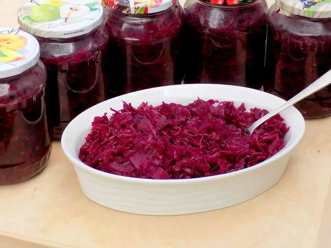 Zdjęcie Jak zrobić sałatkę z czerwonej kapusty - prosta i smaczna receptura