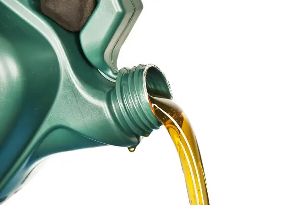 Zdjęcie Jaki olej do silnika Hatz diesel? Odpowiedni wybór dla Twojego silnika