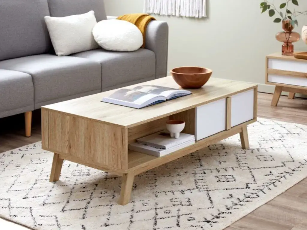 Zdjęcie Mesita rinconera: &iquest;C&oacute;mo elegirla y decorarla para un sal&oacute;n ideal?