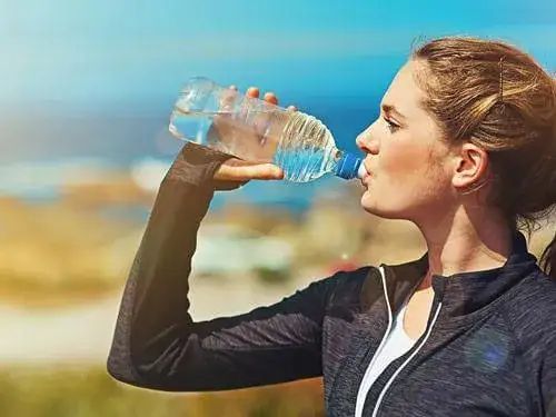 Zdjęcie Co pić po bieganiu, aby szybko się zregenerować i uniknąć odwodnienia