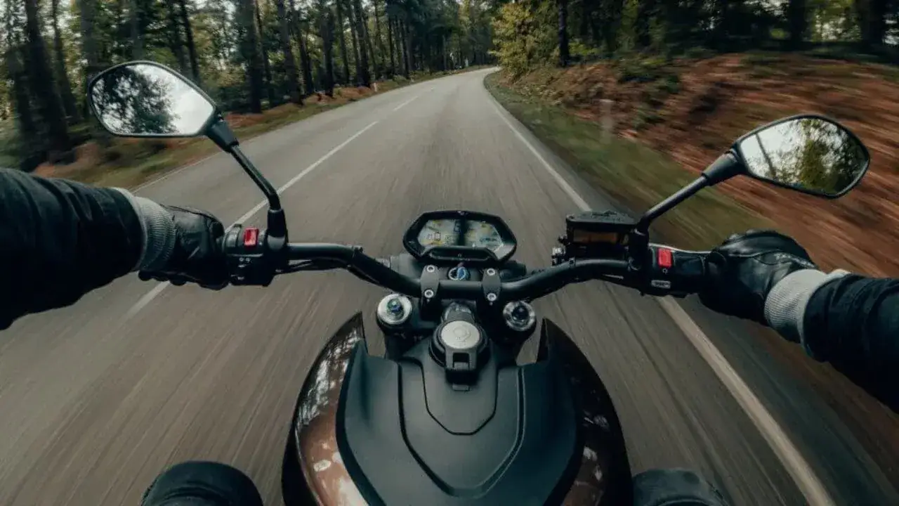 Zdjęcie Najlepsze trasy motocyklowe w Bieszczadach - unikaj nudnych dróg