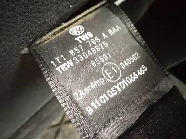 Zdjęcie Jak sprawdzić rok produkcji pasów bezpieczeństwa i uniknąć zagrożeń