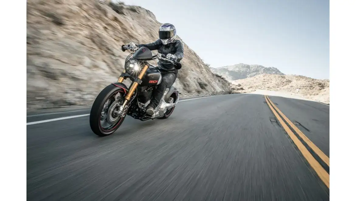 Zdjęcie Najlepsze trasy motocyklowe w Polsce: odkryj piękno i wyzwania