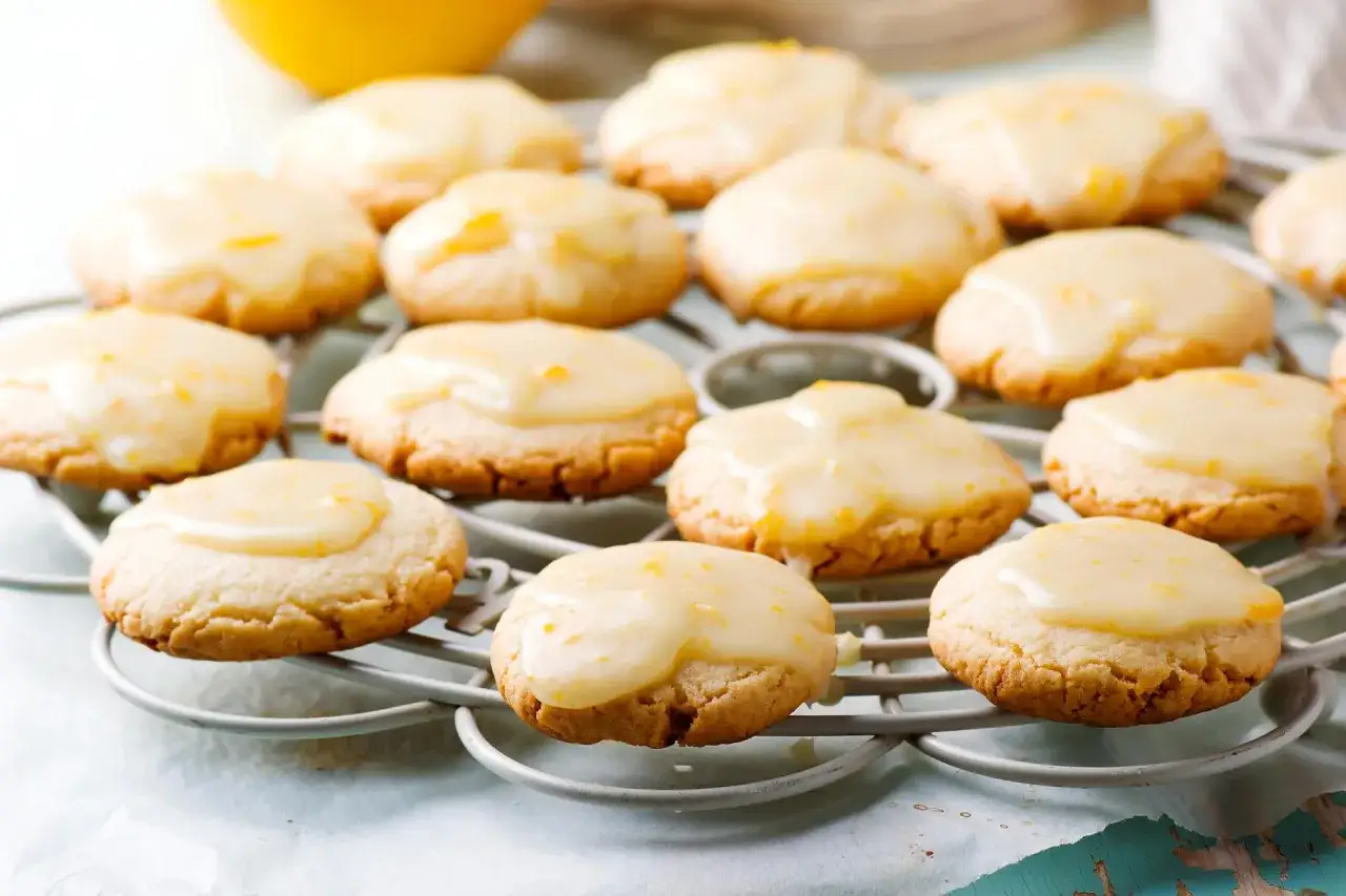 Zdjęcie Kruche ciasteczka pomarańczowe – prosty przepis na pyszne ciastka