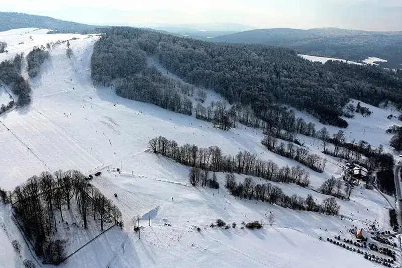 Zdjęcie Najlepsze snowparki w Krakowie i okolicy dla miłośników freestyle'u