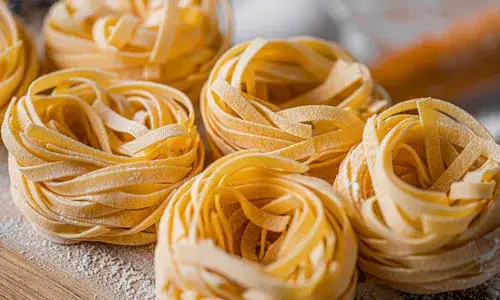 Zdjęcie Czy pies może jeść ryż i makaron? Odkryj, co musisz wiedzieć