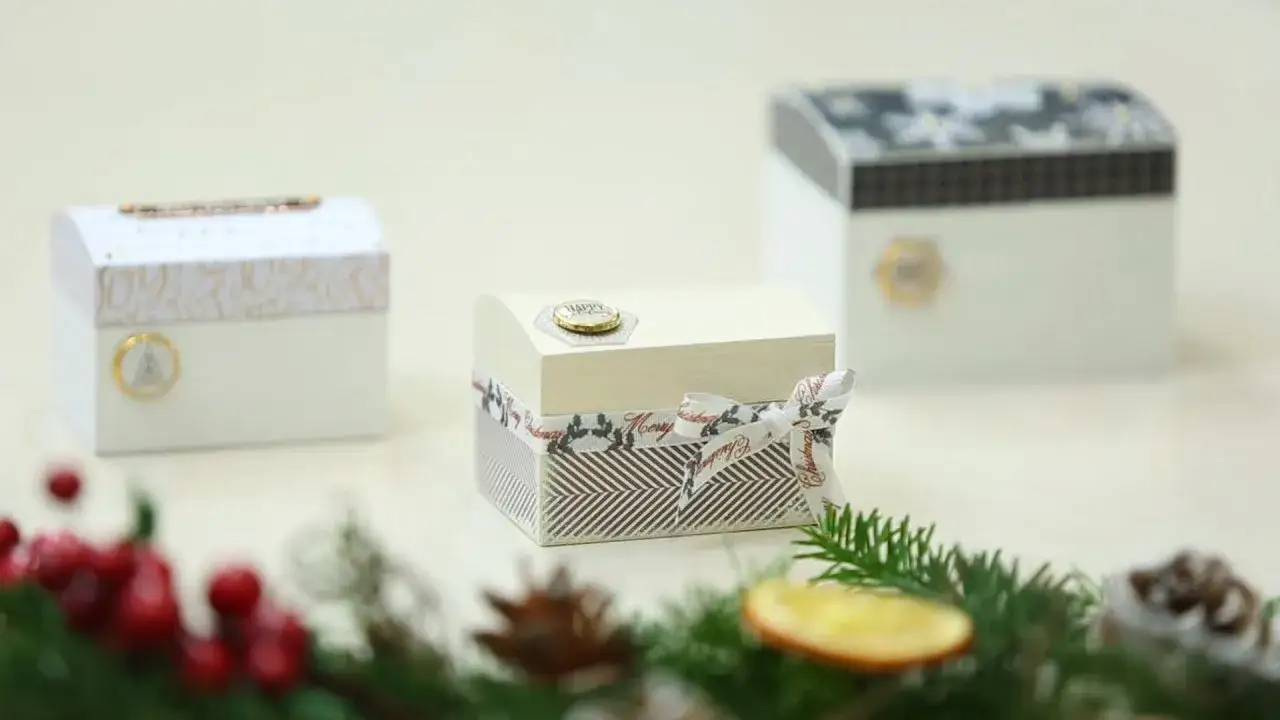 Zdjęcie Jak ozdobić pudełko na prezent? Proste triki i inspiracje DIY