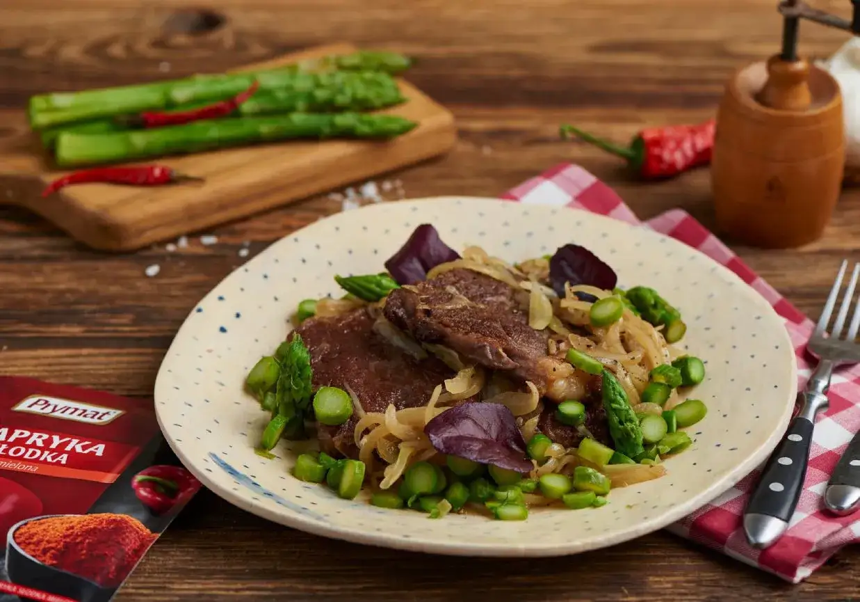 Zdjęcie Jak zrobić wołowinę w sosie własnym, aby zachwycić gości smakiem