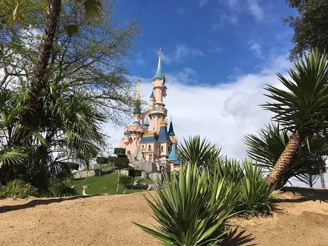 Zdjęcie Czy Disneyland naprawdę warto odwiedzić? Odkryj plusy i minusy