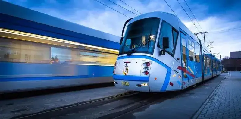 Zdjęcie Czy we Wrocławiu uczniowie jeżdżą za darmo? Sprawdź, kto może skorzystać