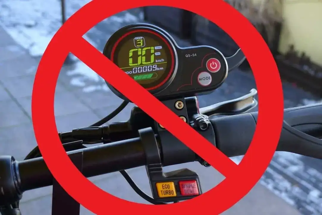 Zdjęcie Jak działa manetka gazu w rowerze elektrycznym i co musisz wiedzieć