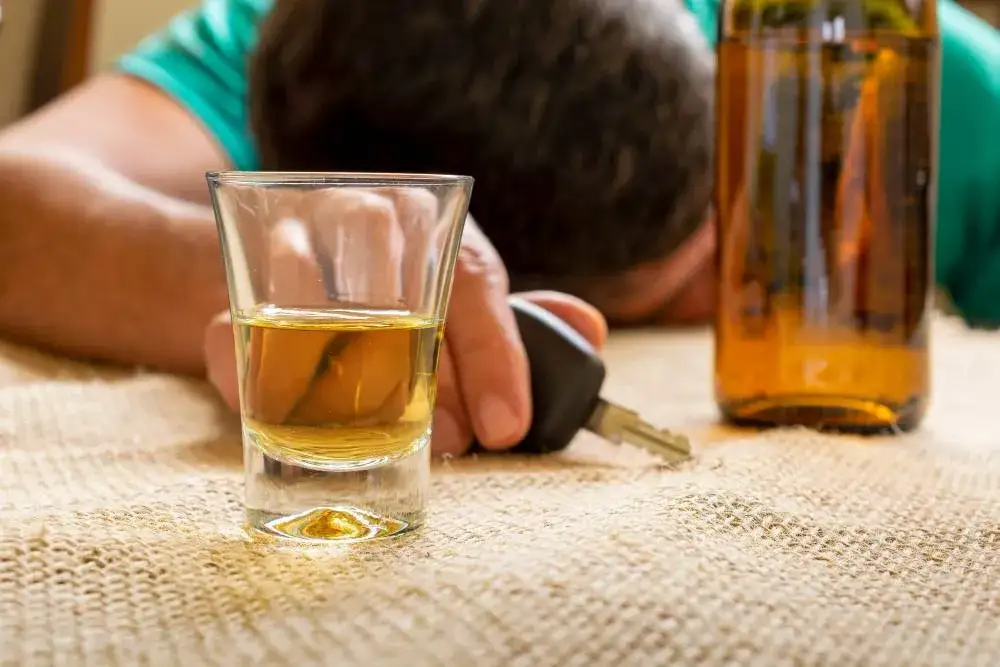 Zdjęcie Ibuprom po alkoholu? Ryzyko, bezpieczny odstęp i alternatywy