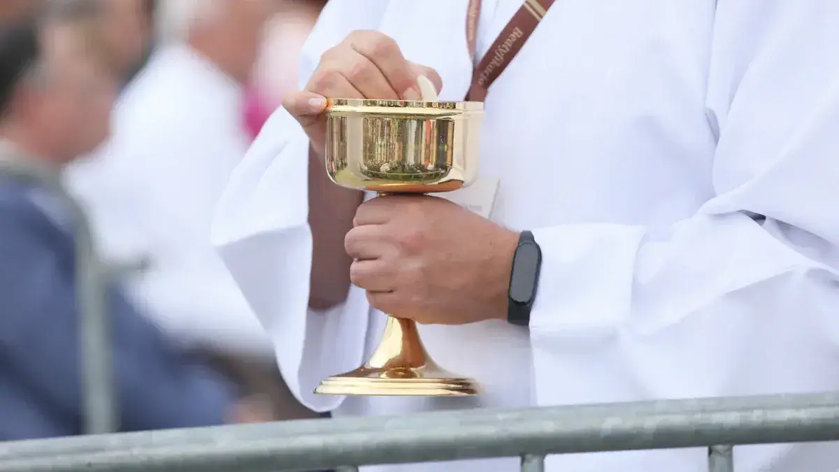 Zdjęcie Kto przyjmuje komunie na sposób wiatyku w sytuacji zagrożenia życia?