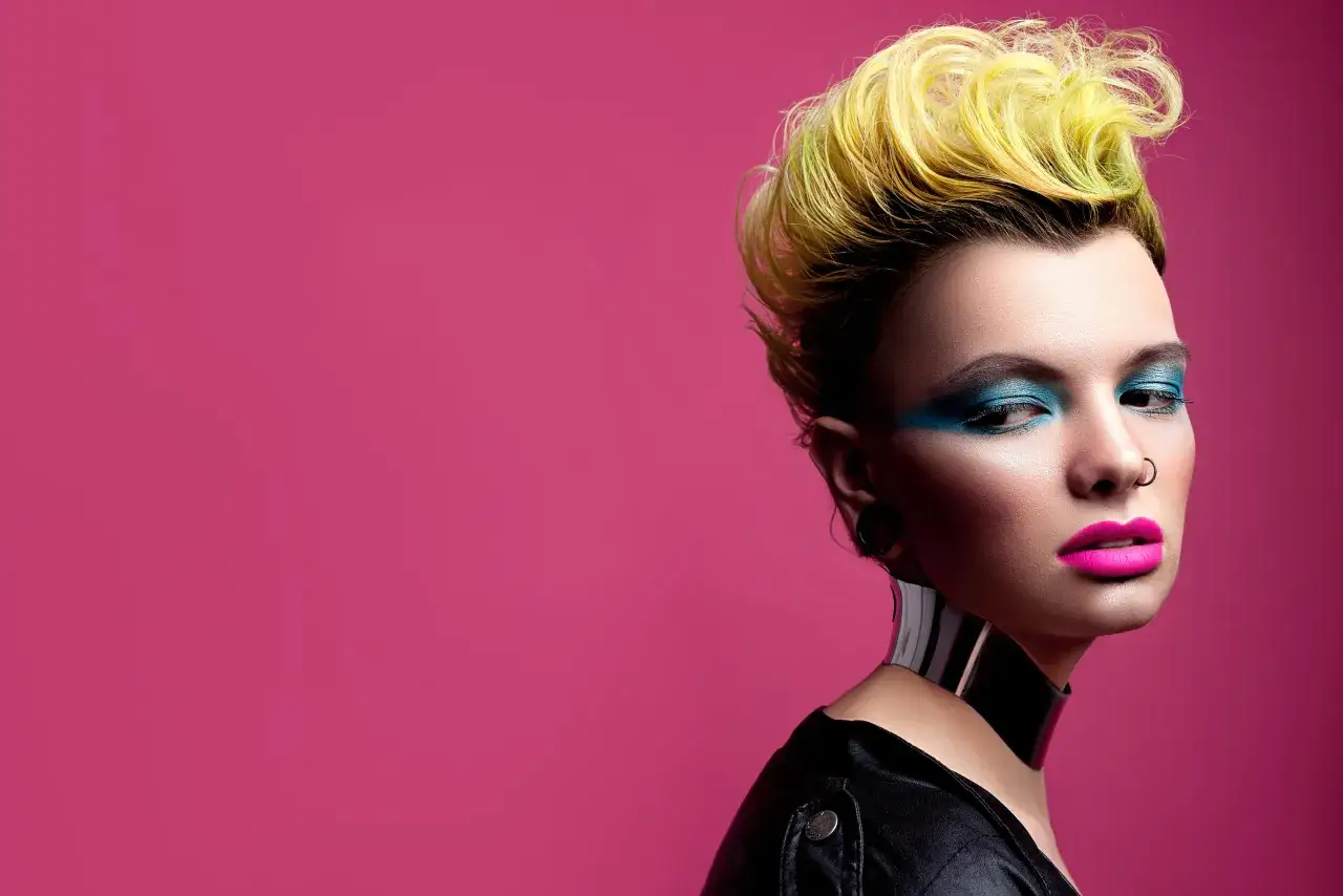 Zdjęcie Jak ułożyć irokeza damskiego: 5 prostych kroków do stylowej fryzury