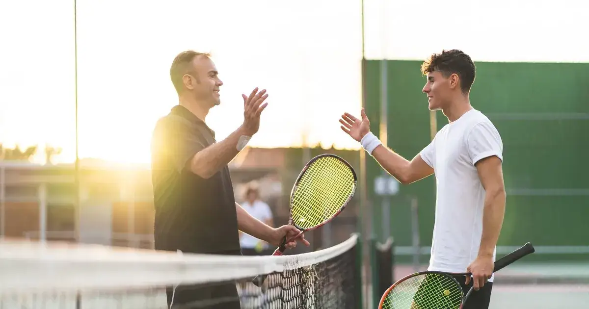 Zdjęcie Jaką rakietę do tenisa dla początkujących wybrać, by uniknąć błędów?
