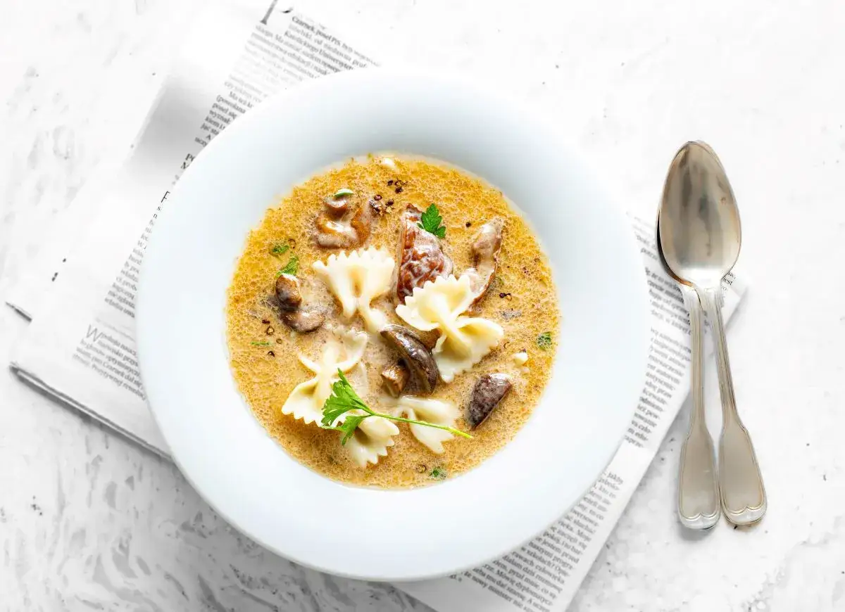 Zdjęcie Jaki makaron do zupy grzybowej? Oto najlepsze wybory, które zaskoczą