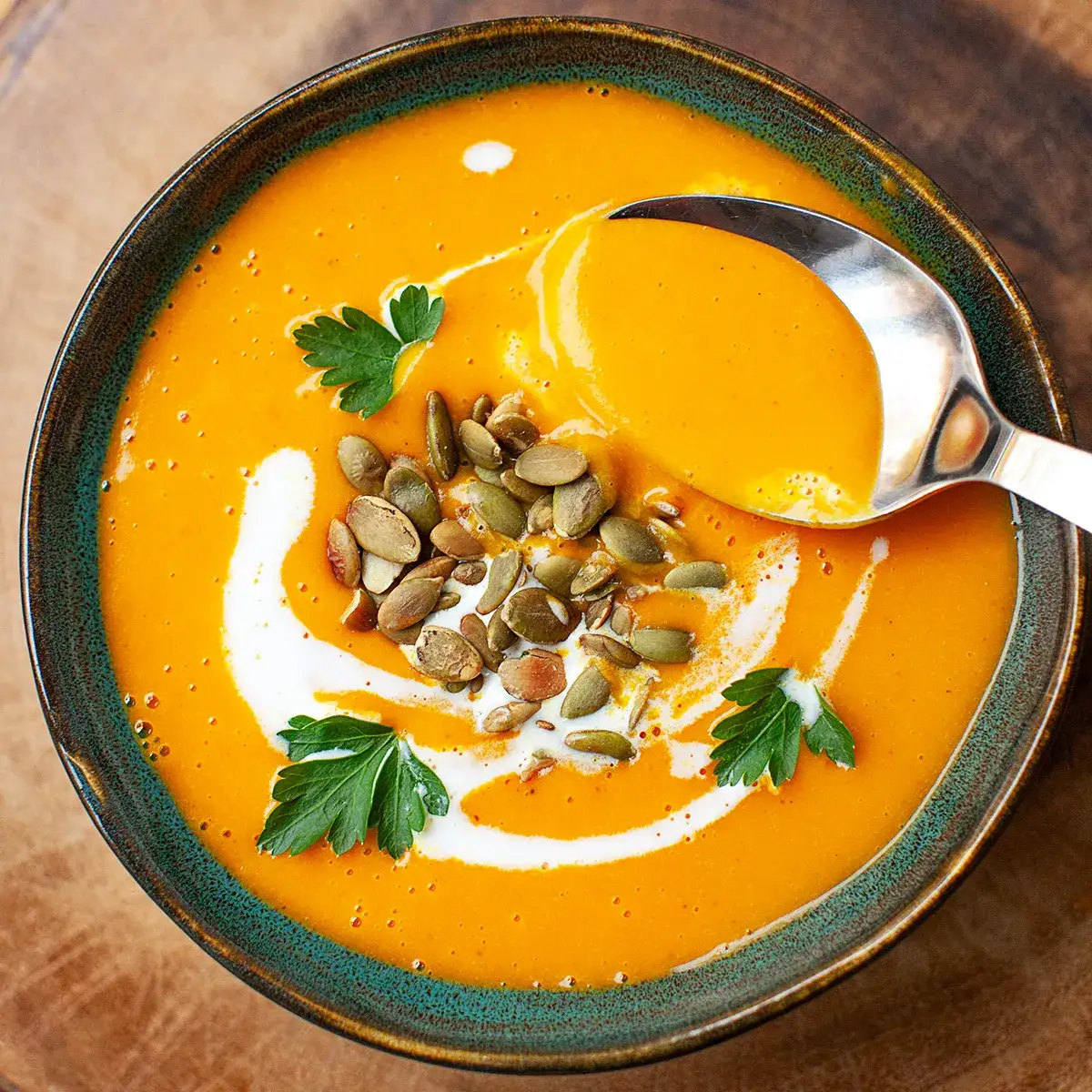 Zdjęcie Zupa dyniowa jak zrobić – prosty przepis na rozgrzewający smak