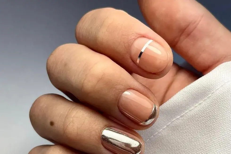 Zdjęcie Jak zrobić paznokcie z efektem lustra bez błędów – prosty poradnik krok po kroku