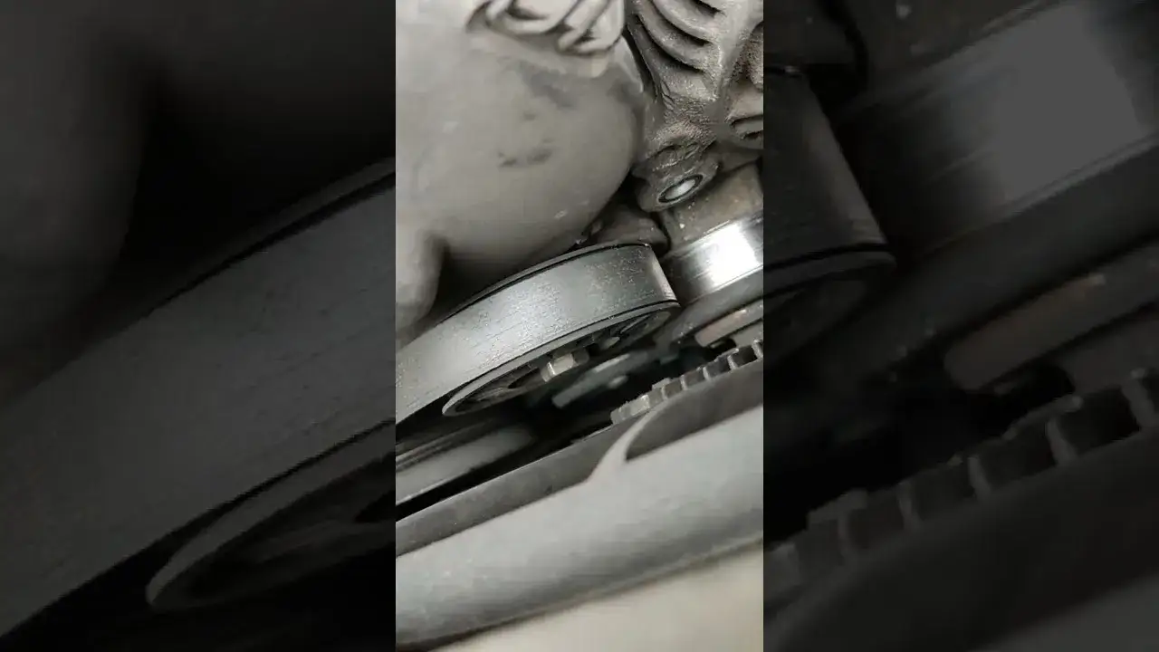 Zdjęcie Jak wymienić alternator w Skodzie Octavia II bez zbędnych problemów