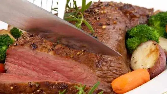 Zdjęcie Z czym podawać wołowinę? Odkryj najlepsze dodatki do mięsa