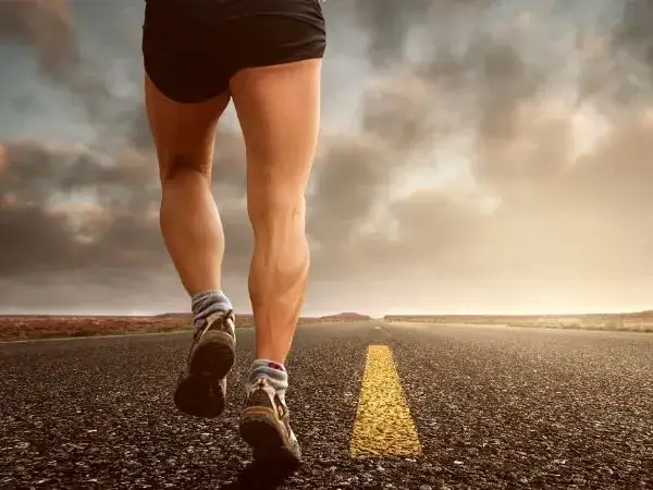 Zdjęcie Ile biegać dziennie, aby uniknąć kontuzji i poprawić kondycję?