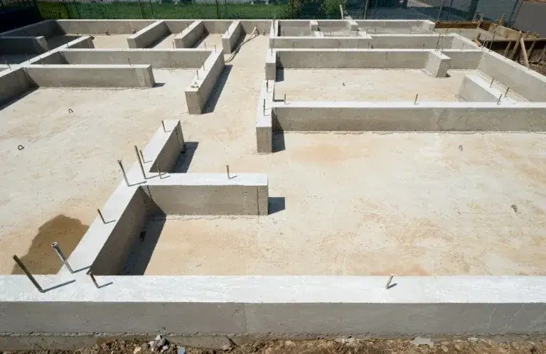 Zdjęcie Gotowe Zbrojenie Fundamentu: jakie rodzaje i zastosowanie ma gotowe zbrojenie?