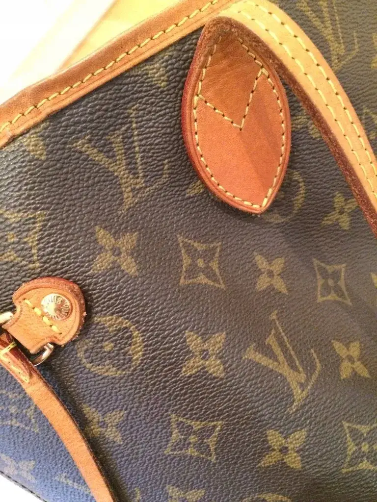 Zdjęcie Gdzie kupić oryginalną torebkę Louis Vuitton w Polsce bez ryzyka?