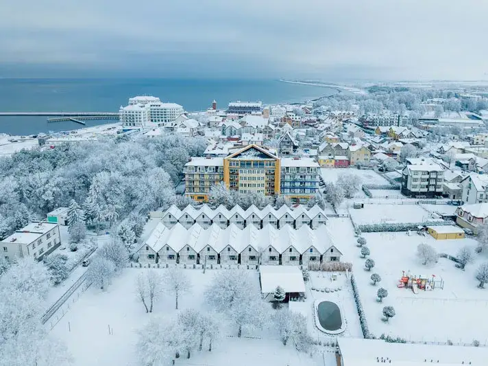 Zdjęcie Gdzie zimą nad morze z dzieckiem – najlepsze miejsca na rodzinny wypoczynek