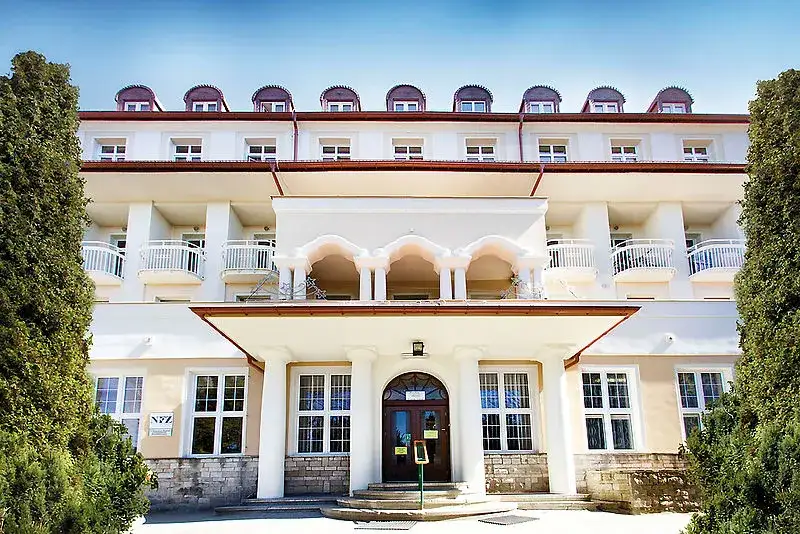 Zdjęcie Opinie o sanatorium Lotnik w Lądku-Zdroju: co naprawdę myślą pacjenci?