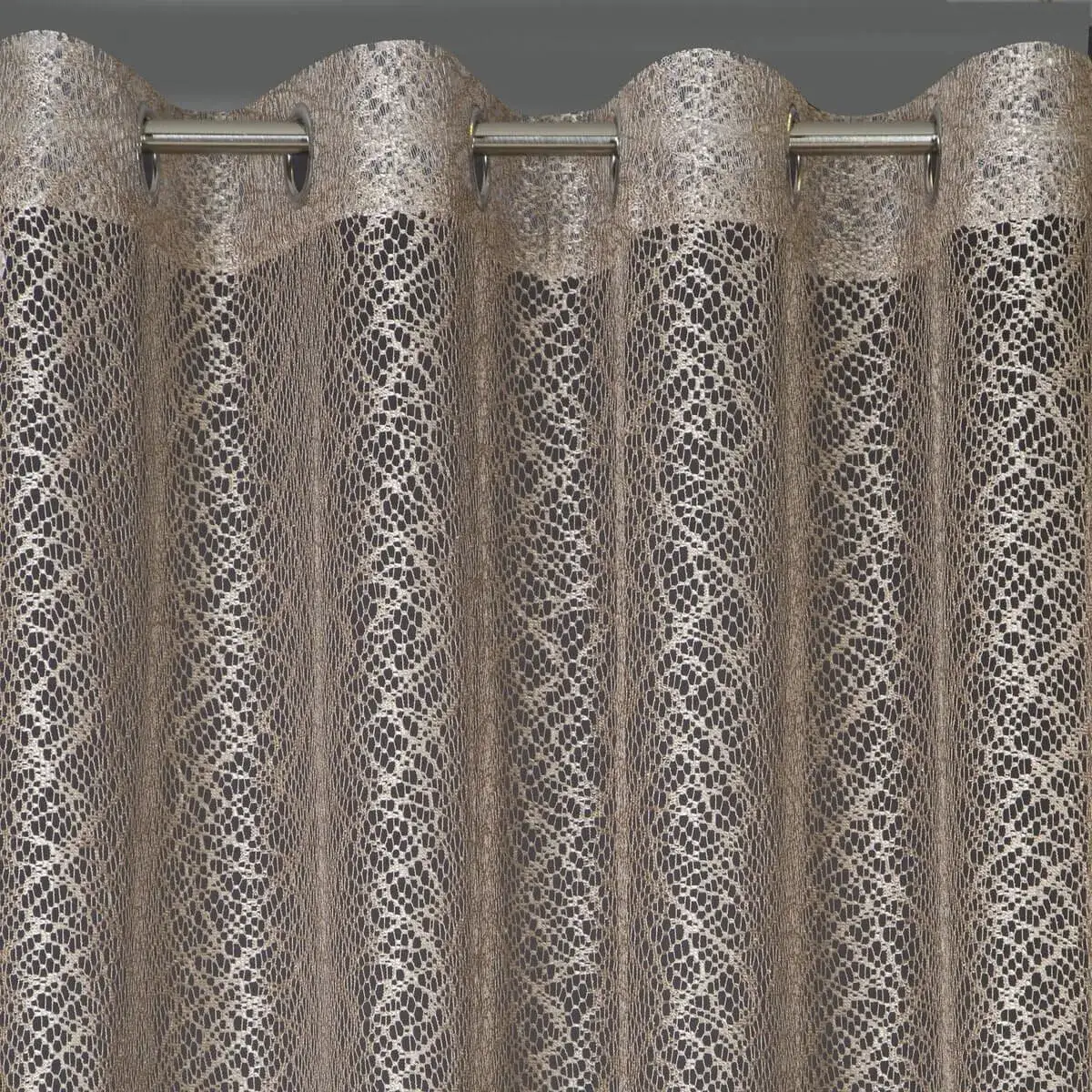 Zdjęcie Haczyki jak wieszać firanki na agrafki, aby uniknąć problemów z drapowaniem