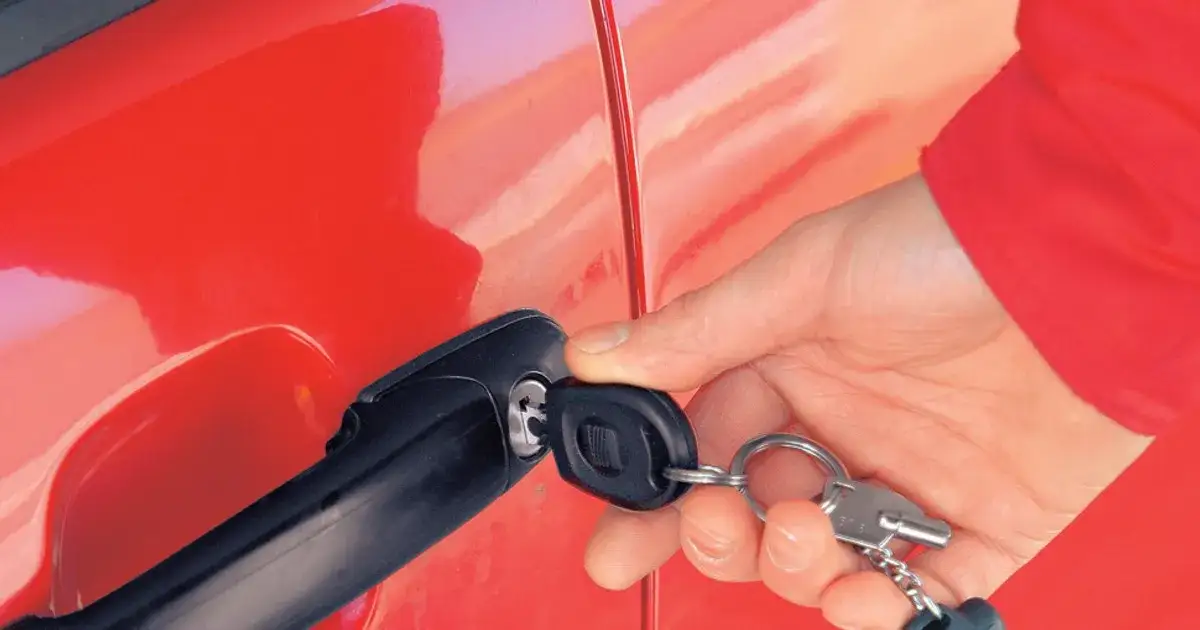 Zdjęcie Ile kosztuje centralny zamek do samochodu? Ceny i porady zakupowe