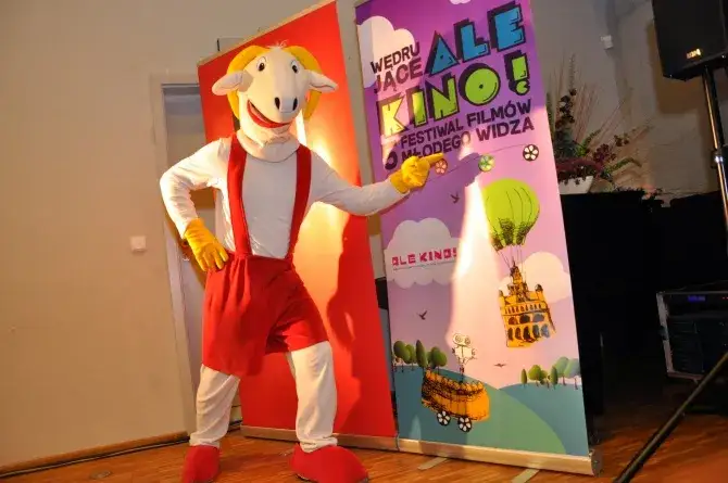 Zdjęcie Jak zrobić strój koziołka matołka – łatwe kroki i materiały do szycia