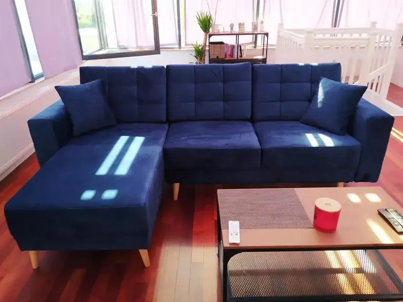 Zdjęcie Jak skutecznie zapobiec elektryzowaniu się kanapy w prostych krokach