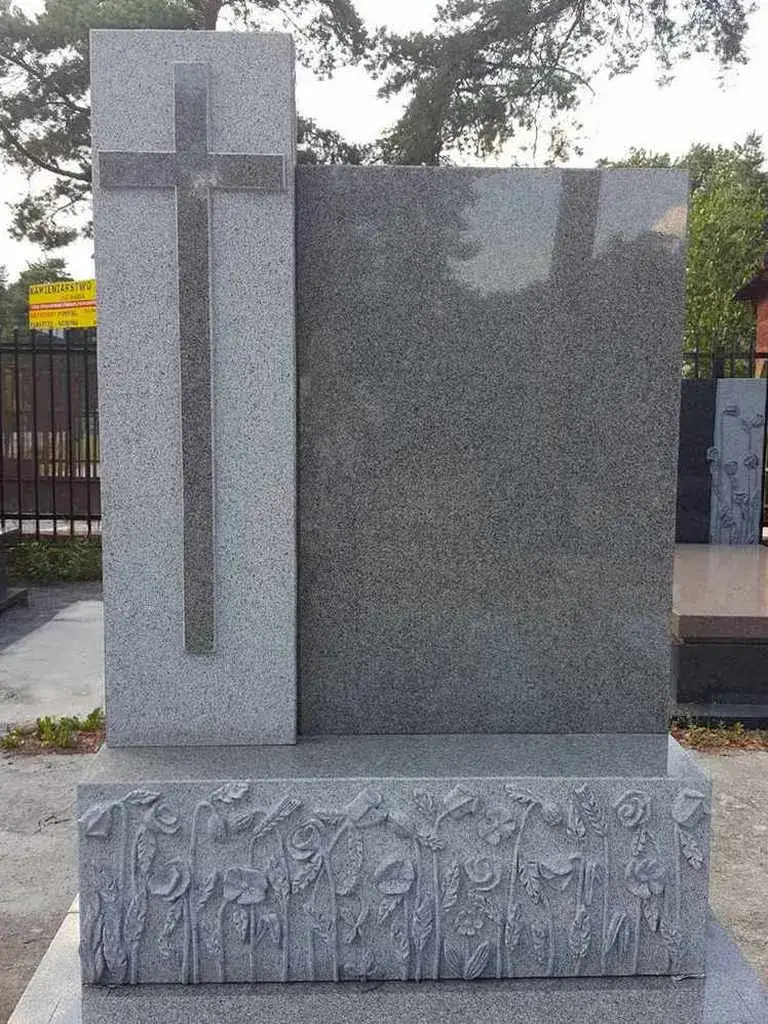 Zdjęcie Nagrobki z rzeźbami – jak stworzyć wyjątkowy pomnik dla bliskich