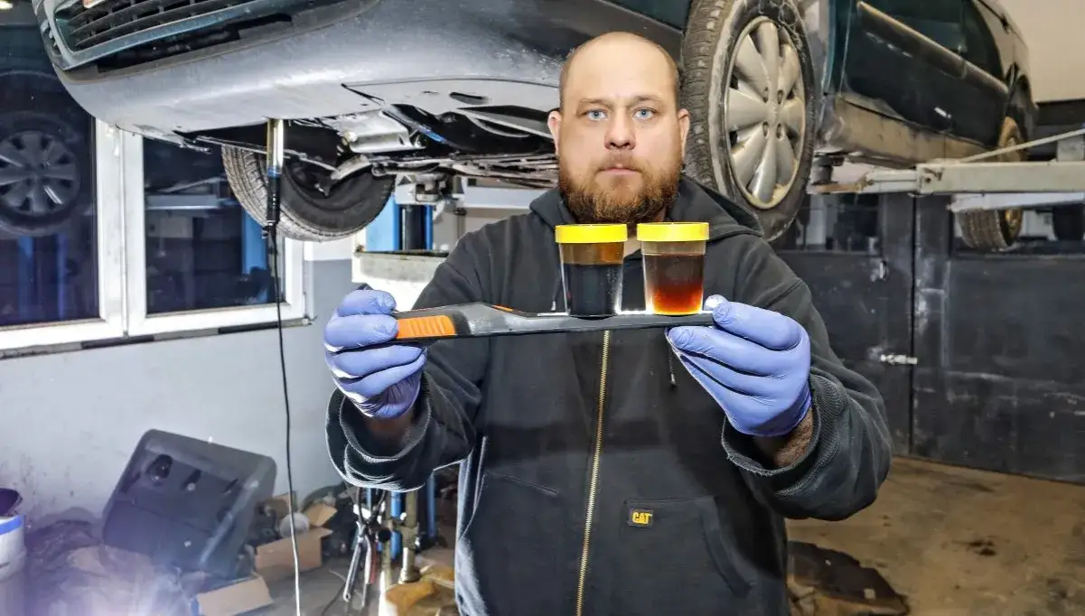 Zdjęcie Najlepsza płukanka do silnika – uniknij kosztownych napraw i popraw wydajność