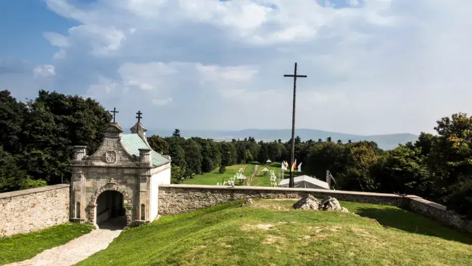 Zdjęcie Czym zaskoczą Cię Góry Świętokrzyskie? 5 ukrytych atrakcji regionu