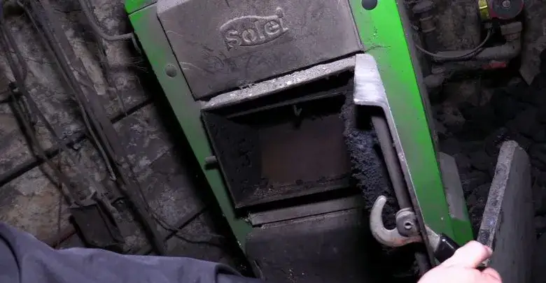 Zdjęcie Kaczyński czym palić: co naprawdę można spalać bez szkody dla zdrowia