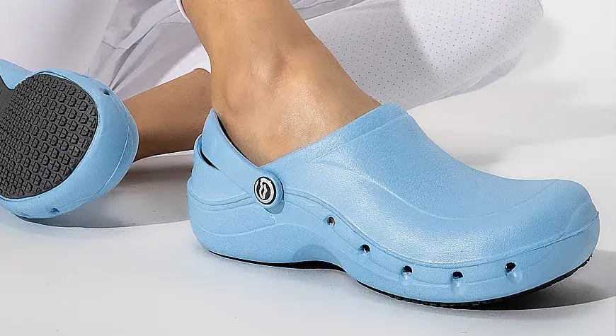 Zdjęcie Jakie buty do pracy stojącej? 5 kluczowych cech dla zdrowia