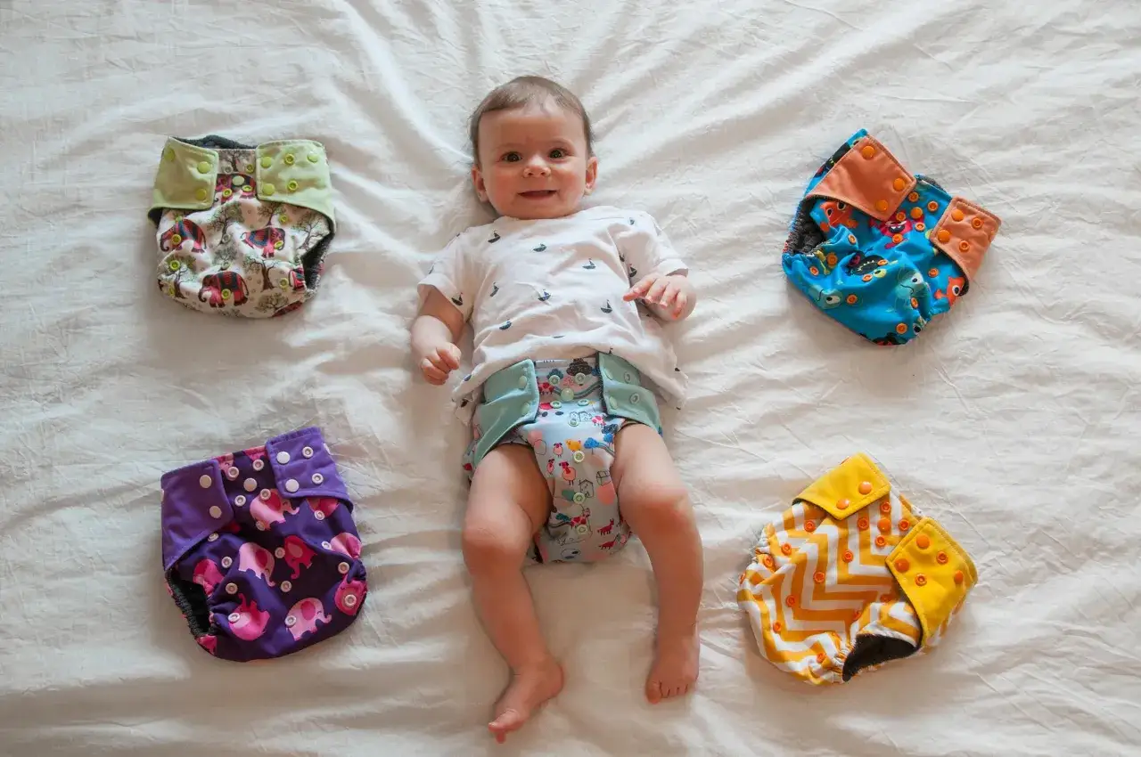 Zdjęcie Ile pampersów zużywa niemowlę? Oszczędź pieniądze i uniknij wpadek!