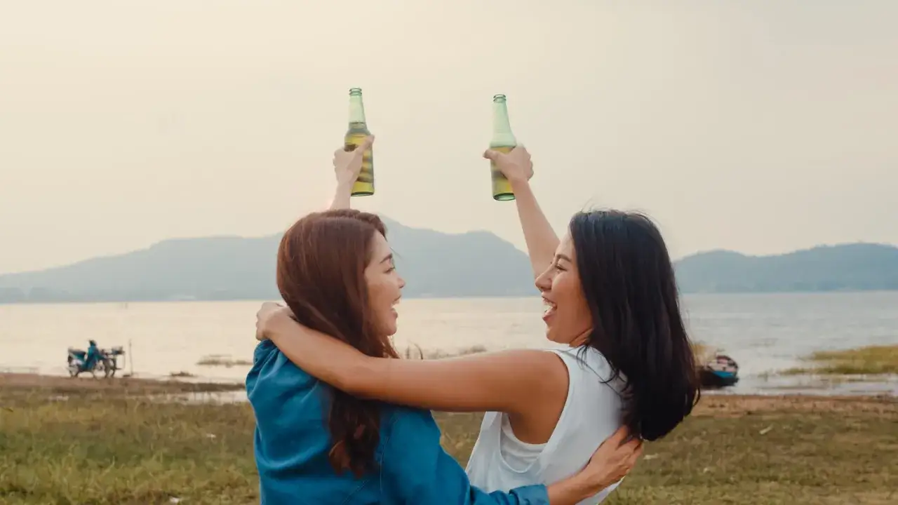 Zdjęcie Czy picie alkoholu w miejscu publicznym to przestępstwo czy wykroczenie?