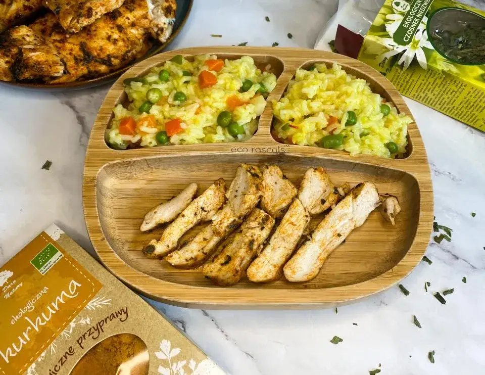 Zdjęcie Jak długo gotować pierś z kurczaka do sałatki, aby była soczysta?