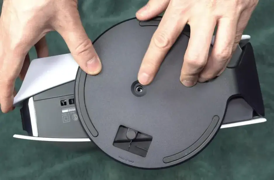 Zdjęcie Jak postawić PS5, aby uniknąć przegrzewania i problemów z wentylacją