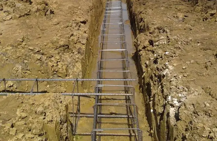 Zdjęcie Co ile strzemiona na fundament? Kluczowe zasady dla stabilności budowy