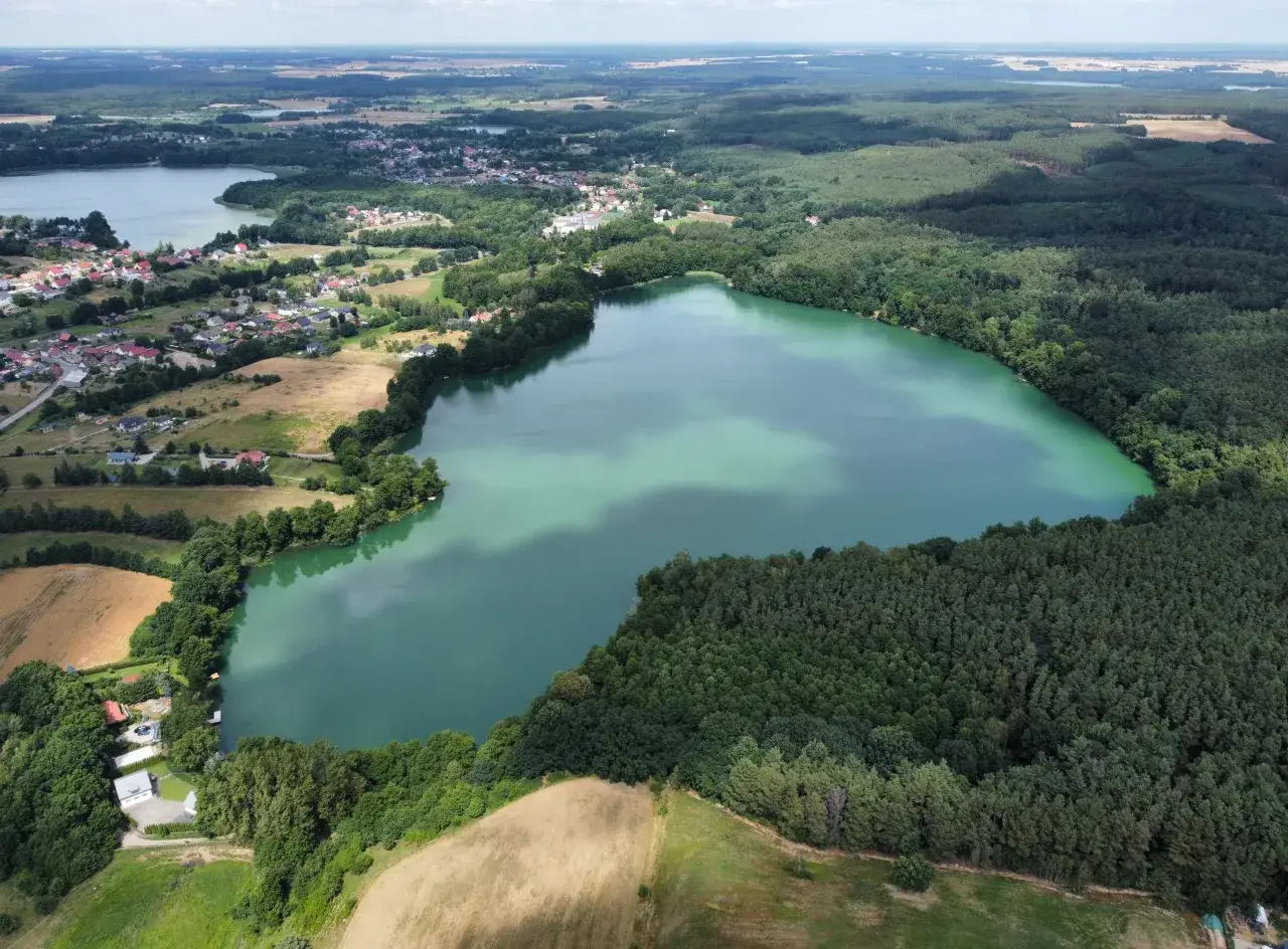 Zdjęcie Jezioro Lubie - tajemnice, atrakcje i najlepsze miejsca na wypoczynek