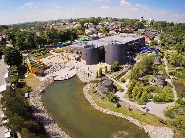 Zdjęcie Gdzie na weekend we dwoje w Świętokrzyskiem? Romantyczne miejsca i atrakcje