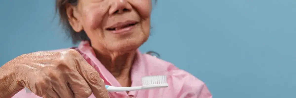 Zdjęcie Jak zmusić starszą osobę do mycia bez stresu i oporu