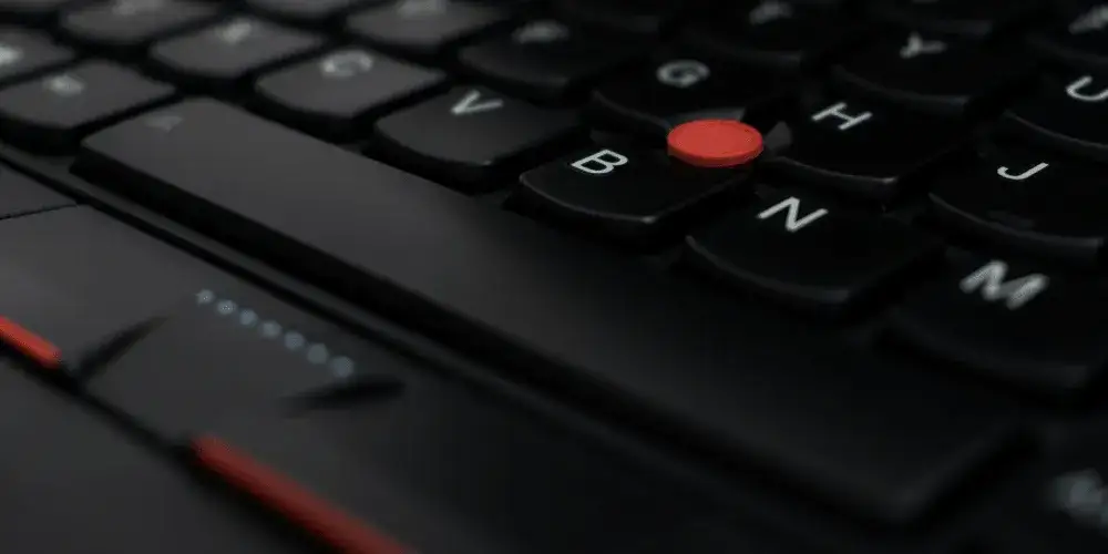 Zdjęcie Jak wyciągnąć klawisz w laptopie bez ryzyka uszkodzenia klawiatury