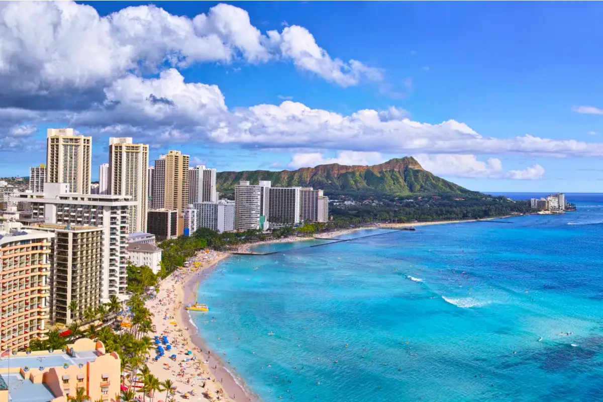 Zdjęcie Ile kosztuje lot na Hawaje? Sprawdź ceny i oszczędź na biletach