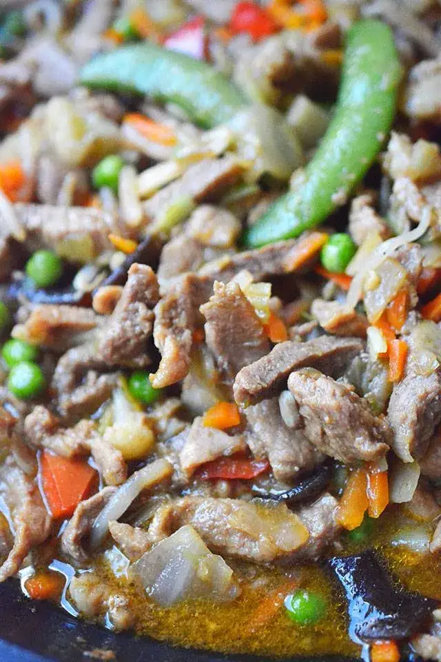 Zdjęcie Pyszna wieprzowina po chińsku z ryżem - szybki przepis na obiad